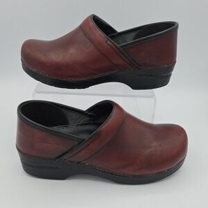 Dansko Women's 9.5-10 40 Professional Stapled Cordovan Leather Clogs Shoes Work